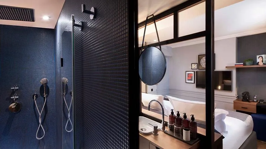 Maison Elle Paris Hotel