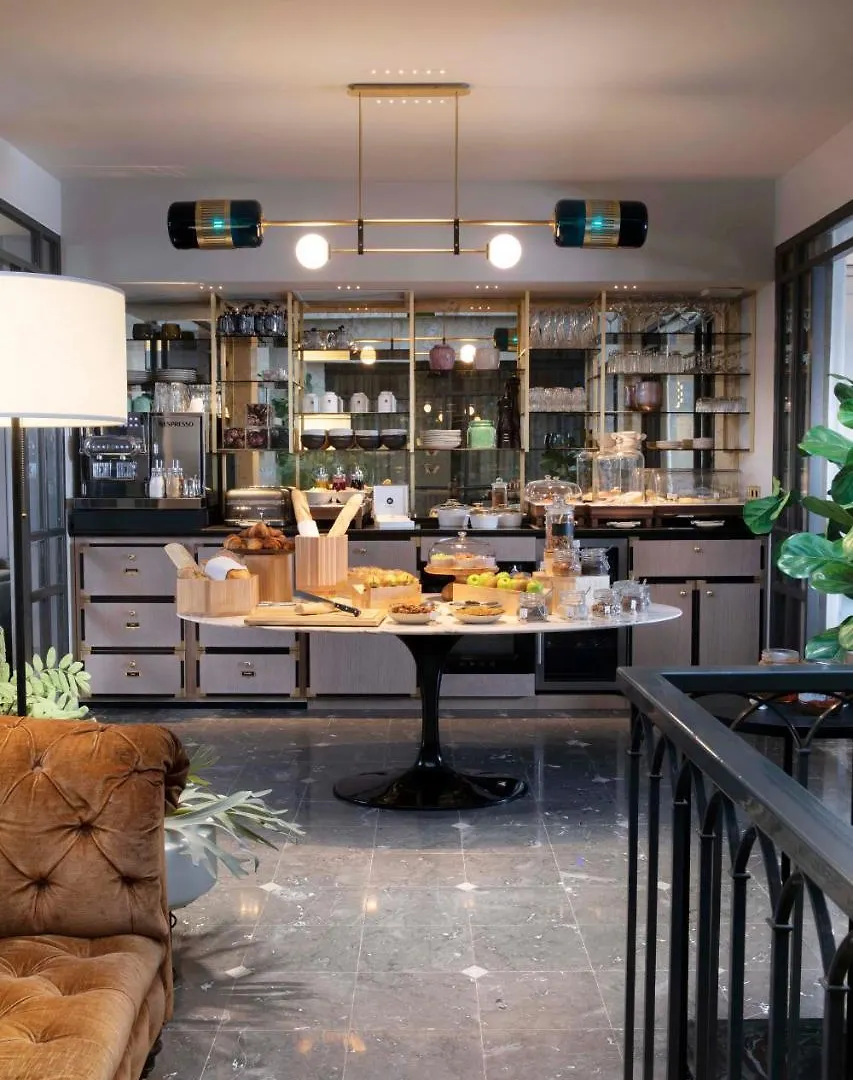 Maison Elle Paris Hotel